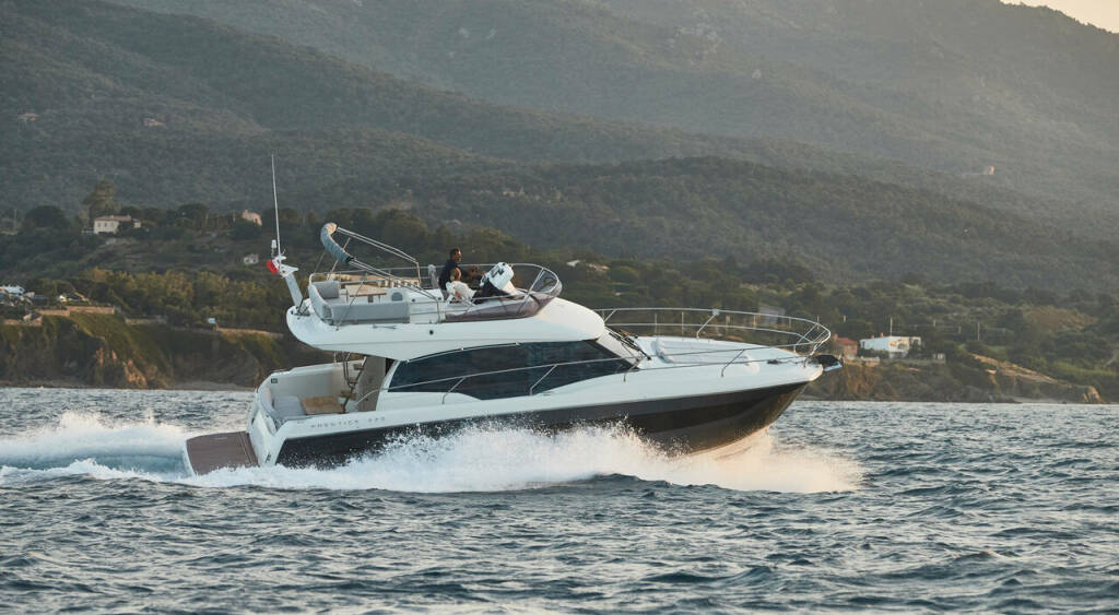 Prestige 420, Martin