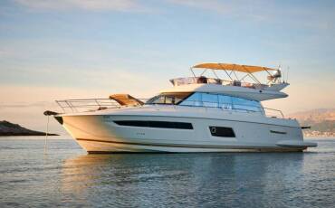 Prestige 550 Fly, Very Bery