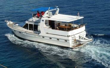 Staryacht 1670, Holiday
