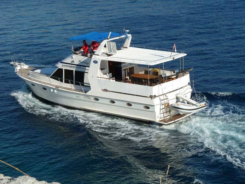 Staryacht 1670, Holiday