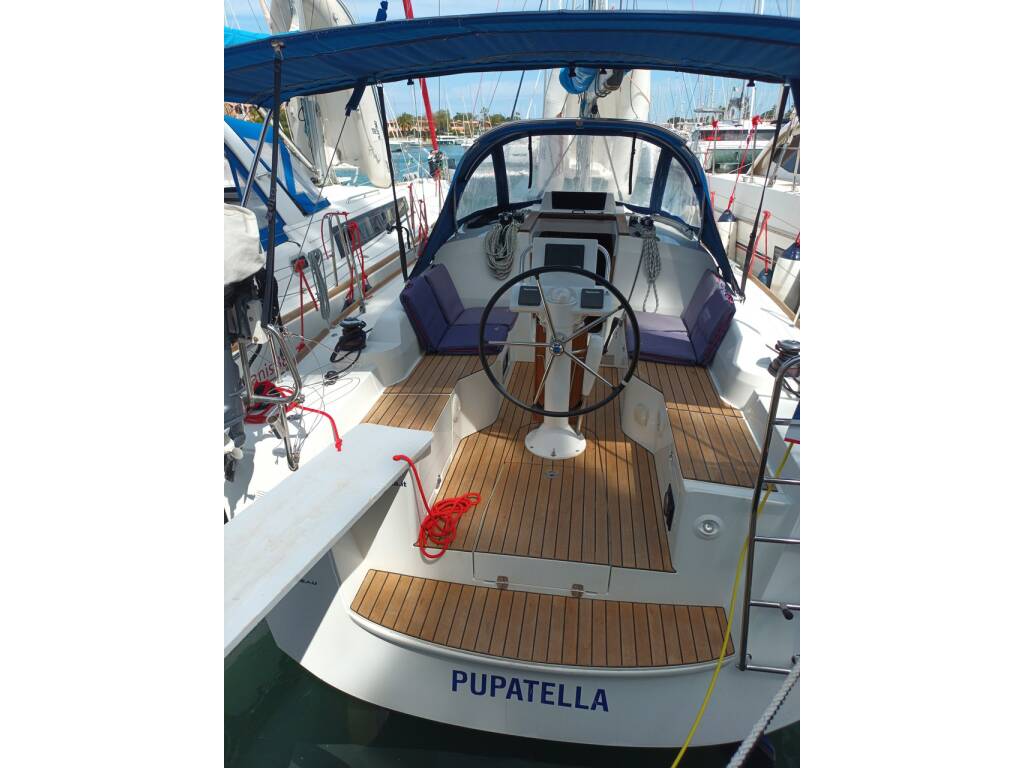 Sun Odyssey 319, Pupatella