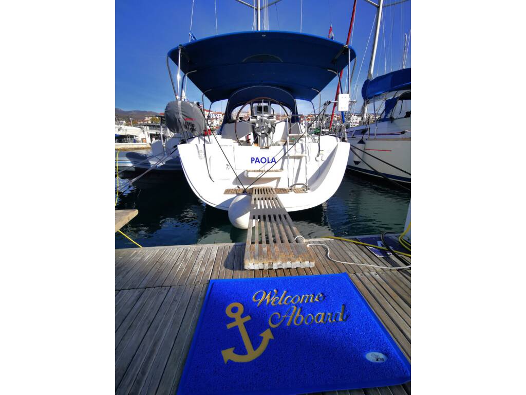 Sun Odyssey 33i, Paola