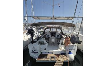 Sun Odyssey 349, Navara