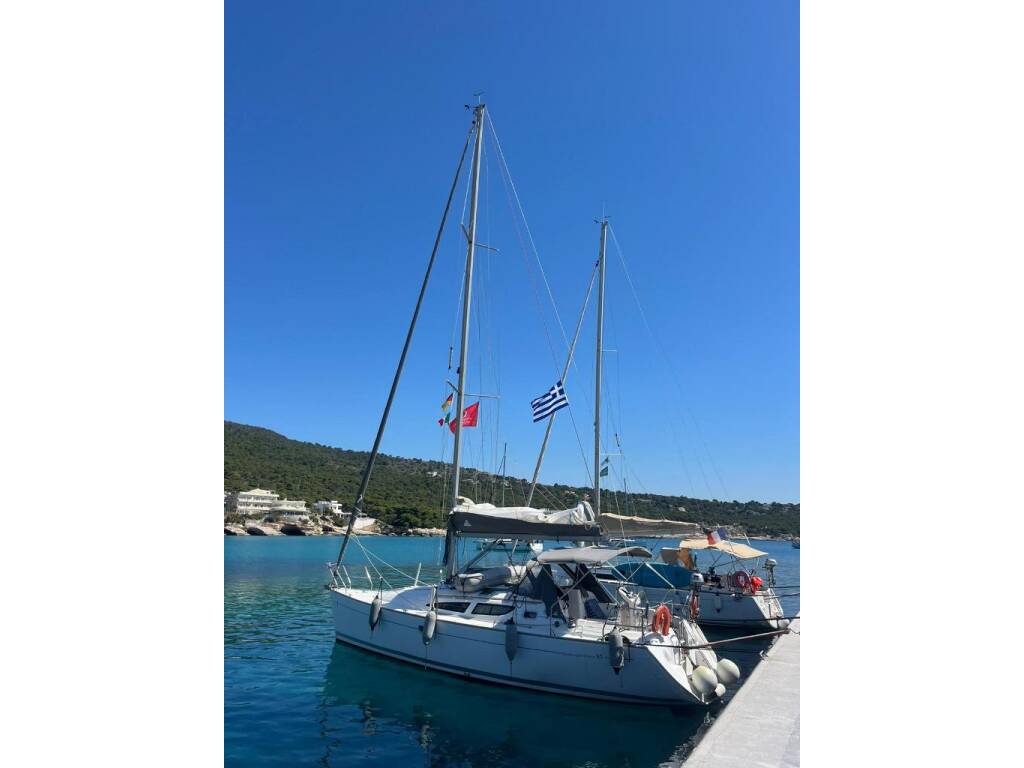 Sun Odyssey 35, Kama