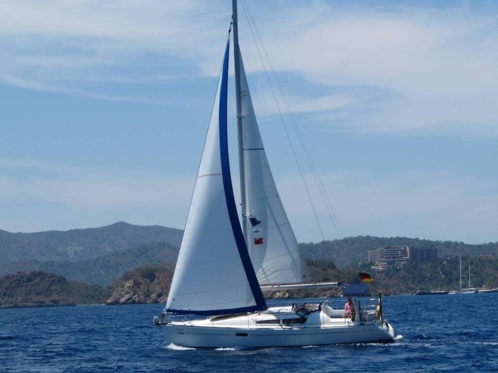 Sun Odyssey 36i, Blue Sky