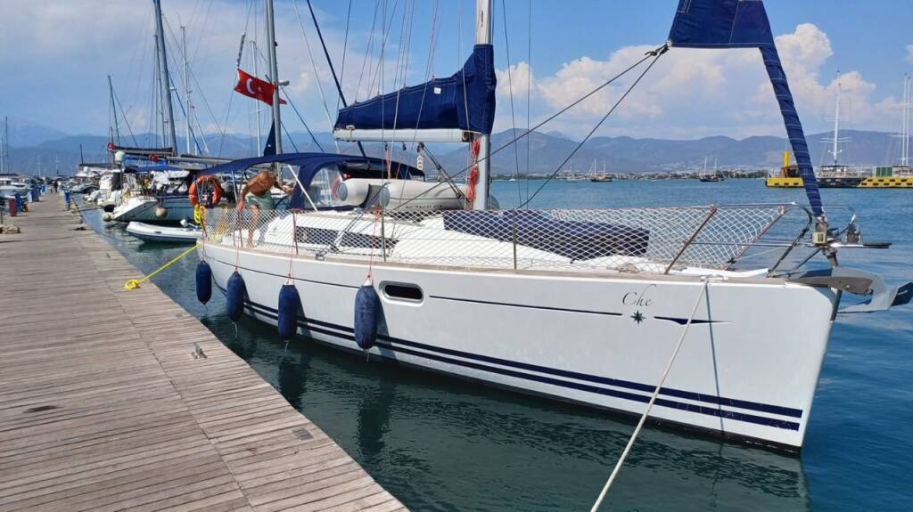 Sun Odyssey 36i, Che