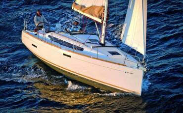 Sun Odyssey 389, Carelli