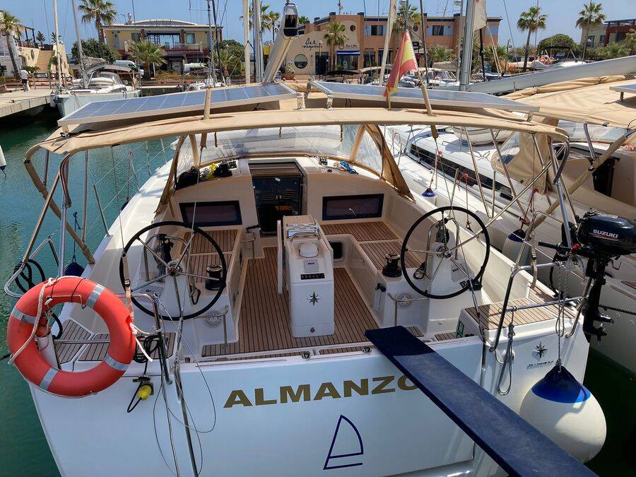 Sun Odyssey 440, Almanzor
