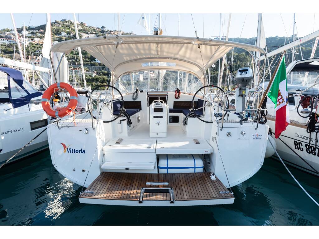 Sun Odyssey 440, Vittoria - Standard line