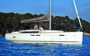 Sun Odyssey 449, VEZAD **