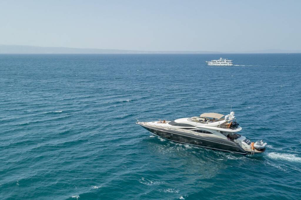 Sunseeker Manhattan 84, Skywater