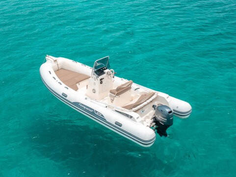 Tempest 570 40 HP, Cap 570